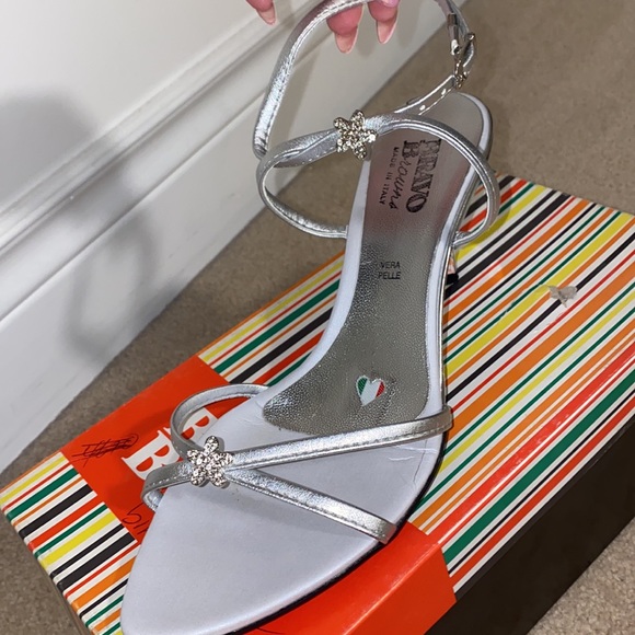 Woman sandals - Picture 3 of 3